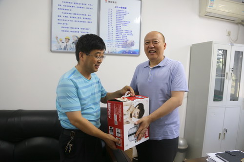 銅川分公司領(lǐng)導(dǎo)親切慰問(wèn)復(fù)轉(zhuǎn)軍人