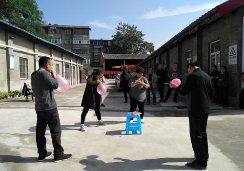 設(shè)備租賃中心迎“雙節(jié)”活動(dòng)樂(lè)嗨了