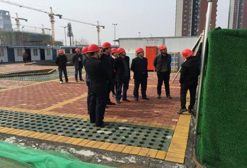 建設(shè)集團副總工程師陶波一行蒞臨銅煤公司承建的藍山水岸工地檢查指導工作