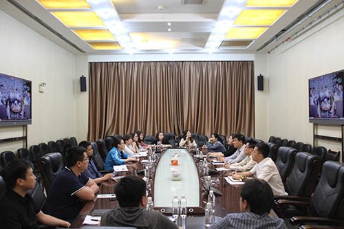 建設(shè)集團(tuán)召開(kāi)機(jī)關(guān)青年員工“助力雙特百億，爭(zhēng)當(dāng)青年先鋒”專題座談會(huì)