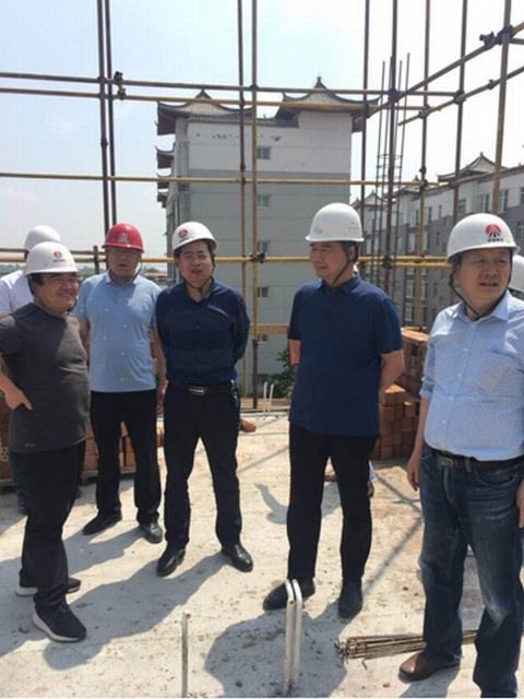 贠公法深入咸陽分公司、天工公司、路橋分公司、澄合分公司工地檢查指導(dǎo)安全工作