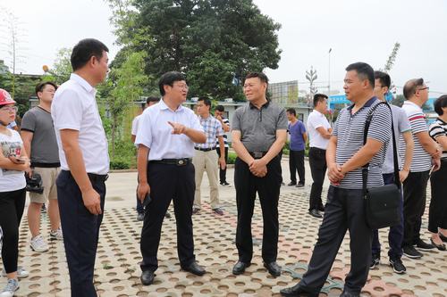 渭南臨渭區(qū)人大領(lǐng)導(dǎo)一行深入禮悅閣項目工地展開調(diào)研