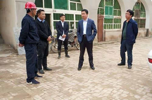 陜煤集團(tuán)總經(jīng)理助理、榆林合力集團(tuán)董事長(zhǎng)范京道一行蒞臨陜煤建設(shè)天工公司承建的清澗北國(guó)棗業(yè)紅棗深加工項(xiàng)目視察指導(dǎo)工作