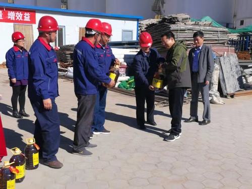 贠公法深入榆北小保當(dāng)?shù)V施工一線慰問指導(dǎo)工作