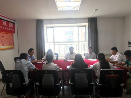 陜煤建設(shè)地基分公司傳達(dá)學(xué)習(xí)陜煤建設(shè)集團(tuán)三季度追趕超越點(diǎn)評會和市場開發(fā)會會議精神