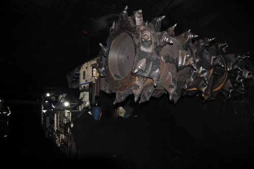 陜煤建設(shè)掘進(jìn)公司：2134.6米！“掘進(jìn)鐵軍”新記錄誕生