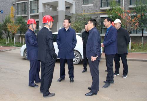 銅川市副市長(zhǎng)高毅蒞臨銅煤1#、2#小區(qū)現(xiàn)場(chǎng)調(diào)研檢查供暖準(zhǔn)備工作