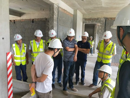 碧桂園陜西區(qū)域公司蒞臨陜煤建設銅煤公司承建的西安藍山水岸項目考察指導