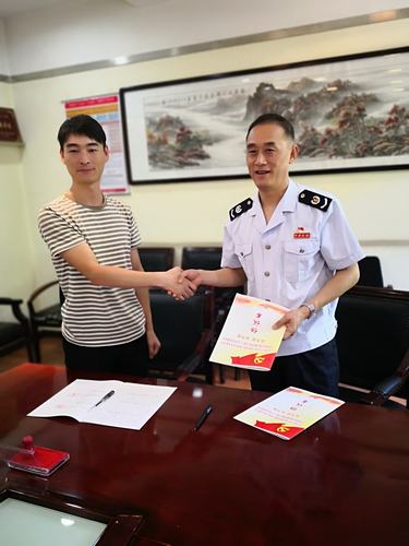 銅川市王益區(qū)第二稅務分局黨支部同陜煤建設銅煤公司基層黨支部進行對標交流