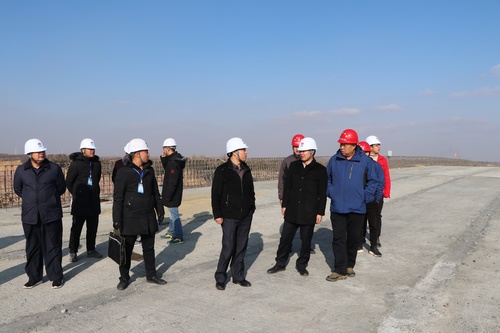 靖神鐵路公司領(lǐng)導(dǎo)蒞臨路橋分公司靖神鐵路項目部檢查