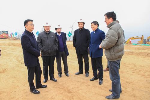 陜煤建設(shè)集團(tuán)承建的銀西高鐵彬州東站前廣場項(xiàng)目開工儀式順利舉行