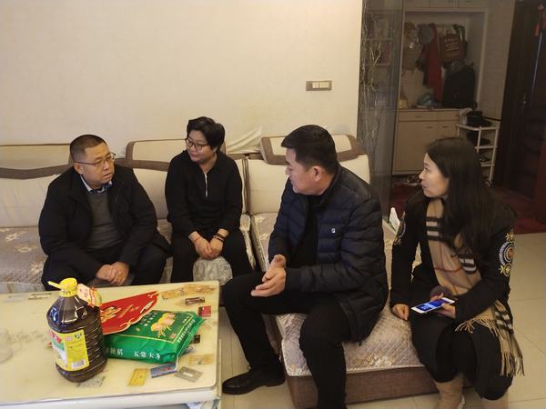 陜煤建設(shè)韓城分公司從“心”出發(fā)，慰問困難職工“暖人心”