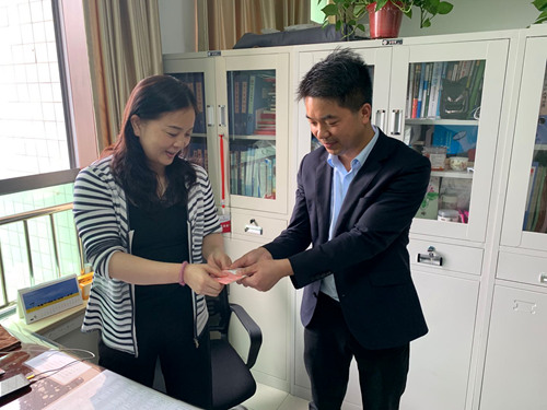 陜煤建設公司：一張蛋糕卡  盡顯關愛情