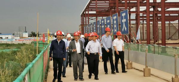 開沃新能源汽車集團(tuán)董事長(zhǎng)黃宏生、渭南市副市長(zhǎng)楊武民一行現(xiàn)場(chǎng)推進(jìn)渭南南京金龍項(xiàng)目建設(shè)