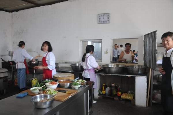 陜煤建設掘進公司：吃住無小事 從“兩堂一舍”提升職工幸福指數(shù)