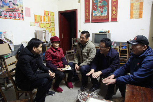 公司領(lǐng)導(dǎo)王明智、楊讓順到對(duì)口扶貧村慰問走訪