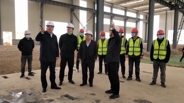 榆林城投集團(tuán)黨委書(shū)記、董事長(zhǎng)、總經(jīng)理郝君一行深入陜煤建設(shè)榆林公司杭蕭綠色鋼結(jié)構(gòu)產(chǎn)業(yè)制造基地項(xiàng)目檢查指導(dǎo)工作