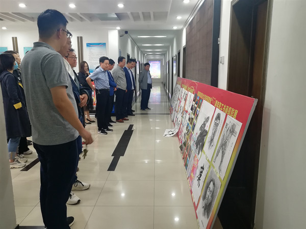 陜煤建設(shè)澄合分公司書(shū)畫(huà)攝影牌板展慶祝建黨100周年