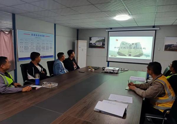 陜煤建設(shè)銅煤公司第三項(xiàng)目部召開“銘記歷史，勿忘國恥 紀(jì)念九一八事變90周年”專題學(xué)習(xí)會