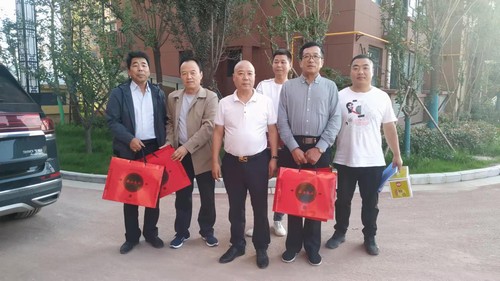 建設(shè)集團(tuán)大秦置業(yè)公司：關(guān)懷一線 情暖中秋