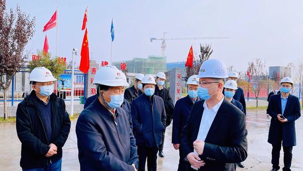 陜西省人大常委會(huì)黨組副書記、副主任姜鋒一行蒞臨黃河國(guó)際汽車博覽園項(xiàng)目調(diào)研指導(dǎo)