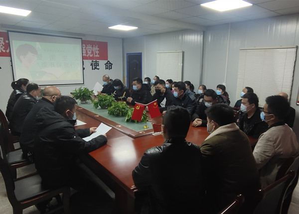 陜煤建設(shè)機(jī)電安裝公司陜北黨支部舉辦愛(ài)國(guó)詩(shī)歌朗誦比賽