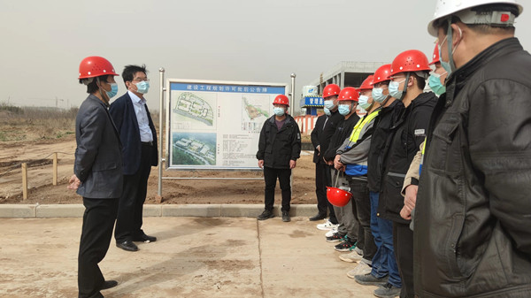 銅川市民政局副局長(zhǎng)封長(zhǎng)潮一行蒞臨銅川市社會(huì)福利精神病院項(xiàng)目指導(dǎo)工作