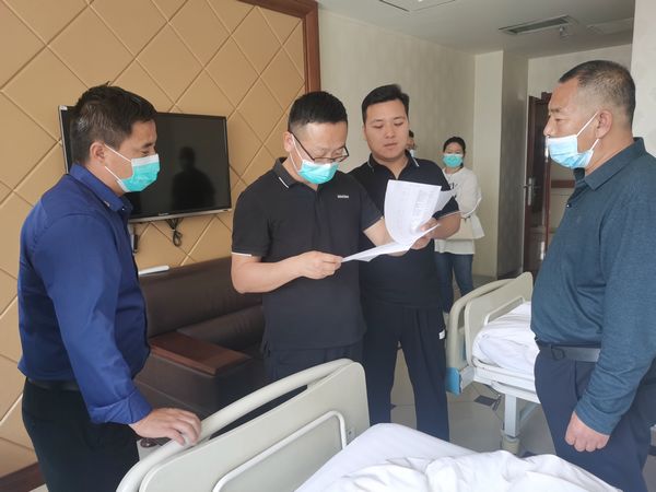 陜煤建設天工公司渭陽佳苑項目部：關(guān)愛病癥職工暖人心