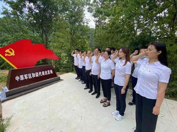 陜煤建設(shè)新城公司 開展“追憶崢嶸歲月 傳承紅色精神”主題黨日活動