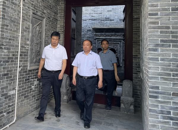 陜西省政協(xié)副主席張廣智一行深入蒲城縣槐院里歷史文化街區(qū)進(jìn)行調(diào)研