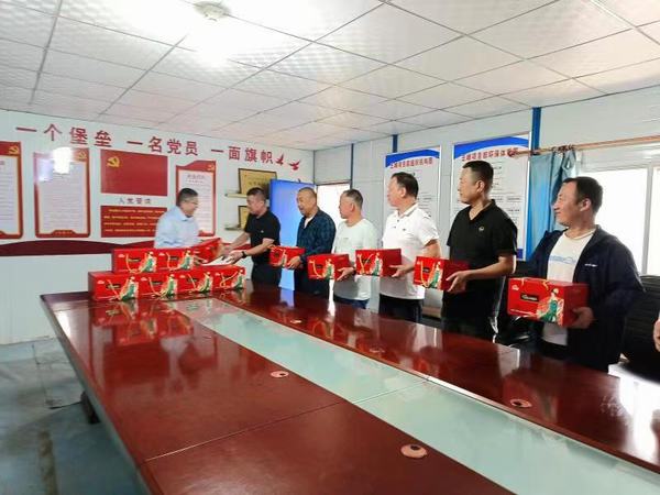 陜煤建設(shè)礦建二公司：中秋慰問(wèn)送真情 濃濃關(guān)懷暖民心