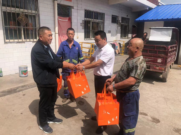 陜煤建設(shè)咸陽(yáng)分公司安裝項(xiàng)目部：濃濃中秋情，慰問(wèn)暖人心