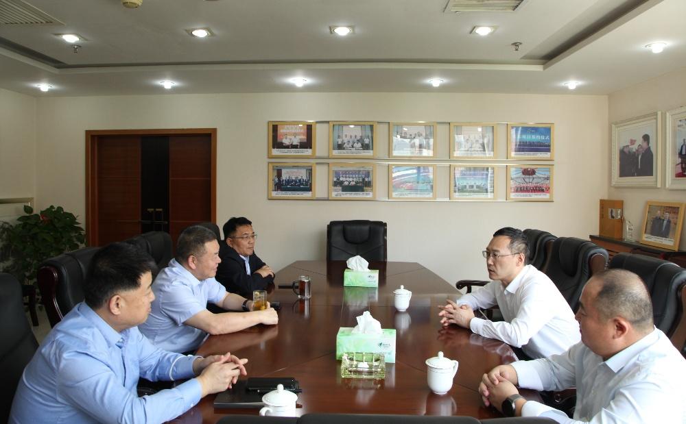 延安旅游集團(tuán)黨委書(shū)記、董事長(zhǎng)薛恩宇一行到陜煤建設(shè)座談交流
