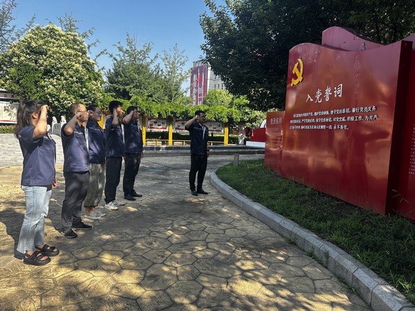 陜煤建設(shè)洗選煤運(yùn)營公司澄合山陽運(yùn)營項(xiàng)目部： 以主題黨日活動(dòng)，夯實(shí)黨性思想