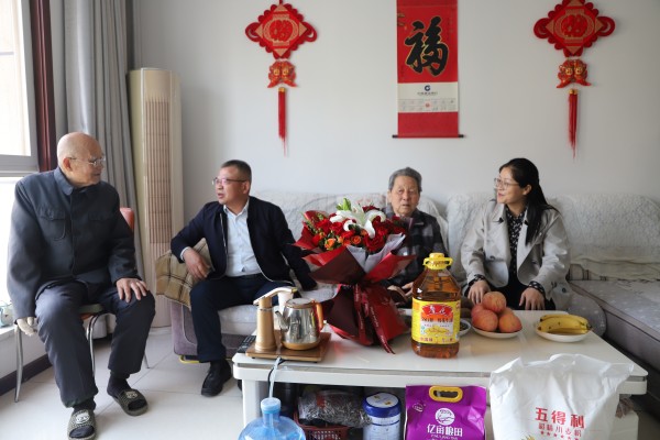 陜煤建設(shè)機(jī)電安裝公司：九九重陽(yáng)節(jié)，濃濃敬老情