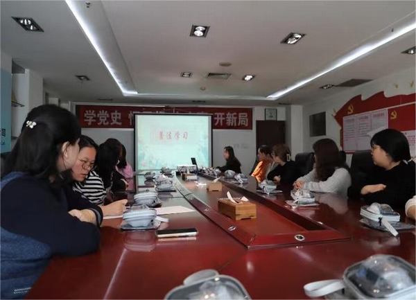 陜煤建設(shè)礦建二公司:情系女職工 維護(hù)“她”權(quán)益