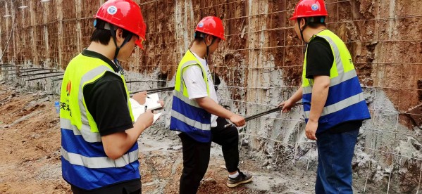 陜煤建設(shè)渭南分公司第十一項目部扎實開展“黨建引領(lǐng)筑初心 ‘質(zhì)’地有聲干工程”主題活動