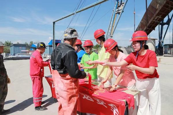 陜煤建設(shè)礦建二公司：工會服務(wù)無大小，一舉一動暖人心