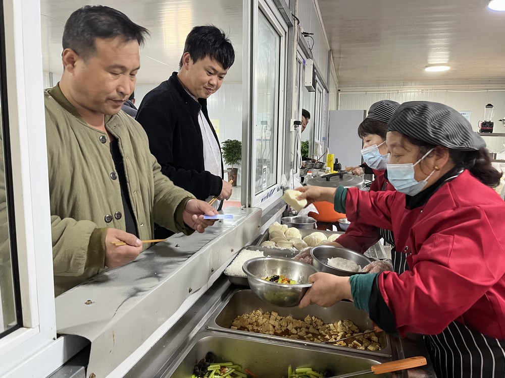 陜煤建設(shè)礦建三公司：冬季施工“有溫度”，后勤保障“暖人心”